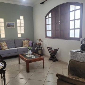 Imagem: Casa à venda, 3 quartos, 1 suíte, 2 vagas, Morada do Vale - Governador Valadares/MG