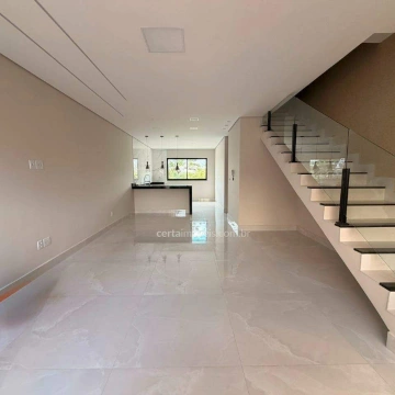 Imagem: Triplex à venda, 3 quartos, 1 suíte, 2 vagas, Castanheiras - Governador Valadares/MG