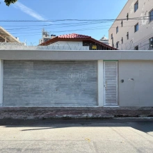 Imagem: Casa Comercial para aluguel, 7 quartos, 2 suítes, 2 vagas, Centro - Governador Valadares/MG